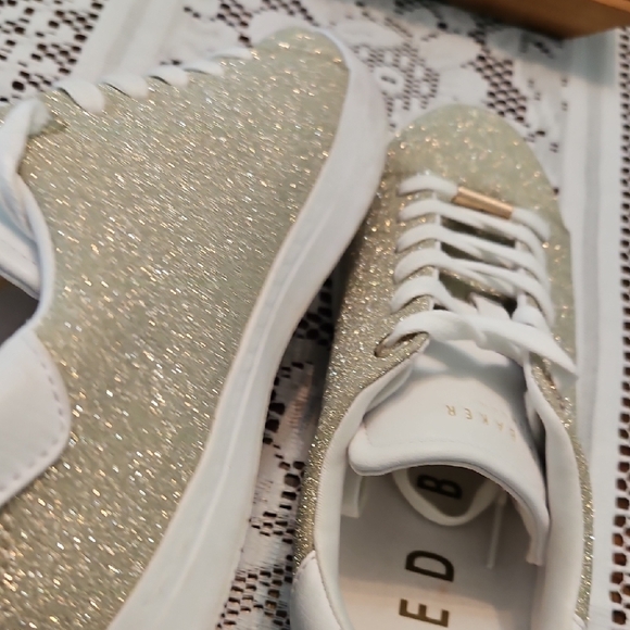 Ted Baker FEEKE Sparkling Gold Sneakers SIZE 7 - Picture 9 of 12